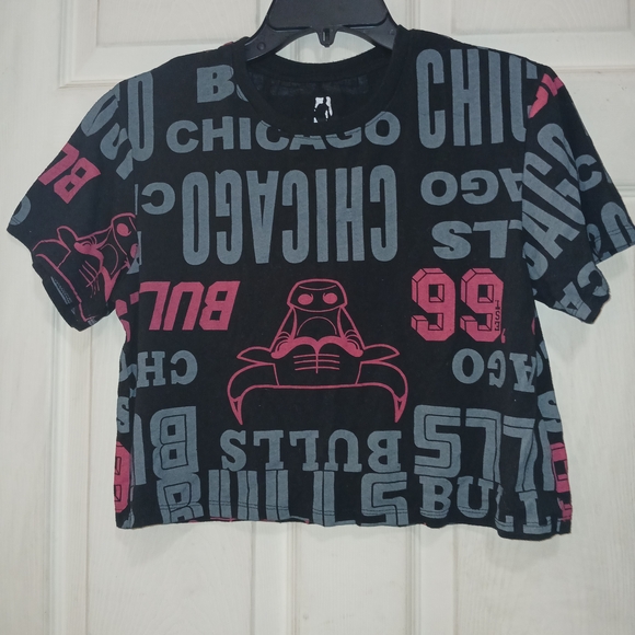 NBA Black and Pink Bulls Kids T-Shirt - Picture 1 of 3